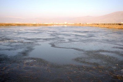 Ardahan'da soğuk hava yüzünden Kura Nehri buz tuttu