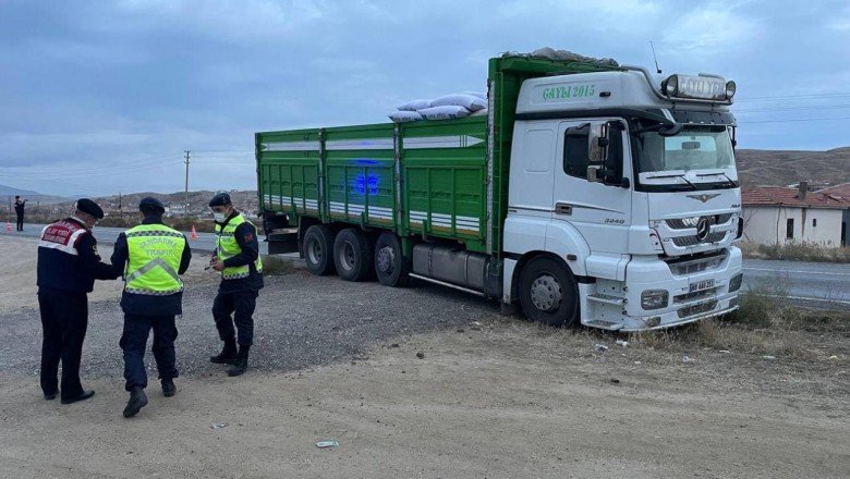 Aksaray'da kamyonun çarptığı lise öğrencisi ağır yaralandı