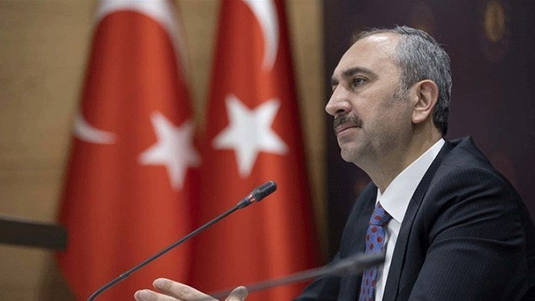 Bakan Gül'den Bolu Belediyesi'ne tepki: Kamu hizmetinden yararlanmada herkes eşittir