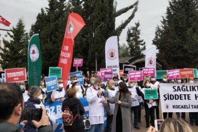 ‘Beyaz Yürüyüş’ başlatan hekimler Kocaeli’ne geldi