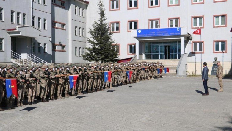 Bitlis Valisi Çağatay, Tatvan JÖH Taburunu ziyaret etti