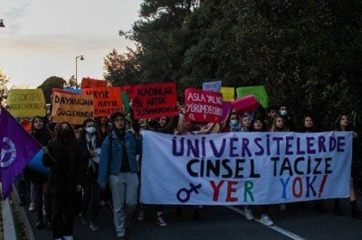 Boğaziçililere uzaklaştırma