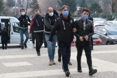 Bolu'da yakalanan 5 hırsızlık şüphelisinden 3'ü tutuklandı