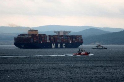 Çanakkale Boğazı tek yönlü trafiğe kapatıldı