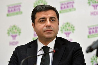 Demirtaş’tan ‘yüzde 50+1’ yorumu: Sorun oran değil, sistemin tamamı