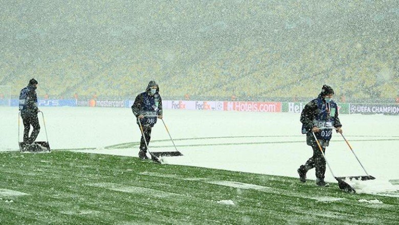 Dinamo Kiev-Bayern Münih maçında kar sürprizi!