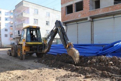 Diyarbakır Büyükşehir Belediyesi alt yapı çalışmalarını sürdürüyor