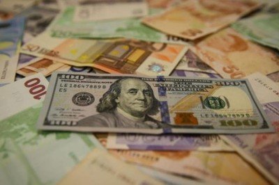 Dolar güne 13 TL seviyesine çıkarak başladı