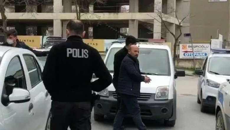 Haciz sebebiyle evine gelen avukatı öldüren zanlı: Üzerimizde silah olur, silahı severiz