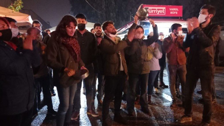 İzmir'de 'Hükümet istifa' eylemi