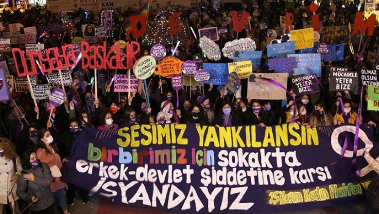 Kadınlar hayatları için meydanlara çıkıyor