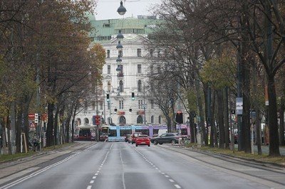 Kısıtlama başladı sokaklar boşaldı