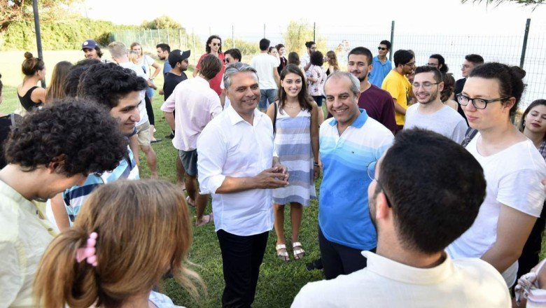 Muratpaşa, üniversite gençliğinin yanında