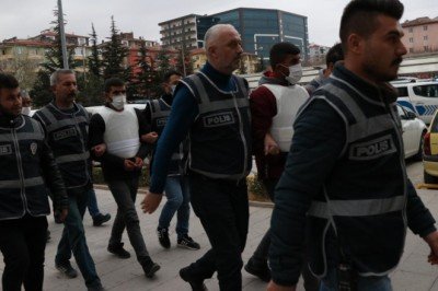 Niğde'deki cinayetle ilgili baba ve iki oğlu gözaltına alındı