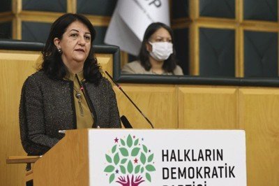 Pervin Buldan'ın da aralarında bulunduğu 13 vekilin dokunulmazlık fezlekesi TBMM'de