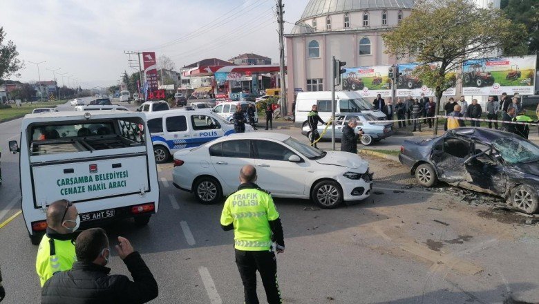 Samsun'da üç otomobilin karıştığı trafik kazasında 1 kişi öldü, 3 kişi yaralandı