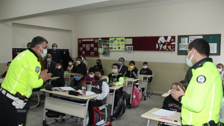 Söke'de öğrencilere trafik eğitimi veriliyor