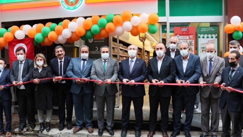 Türkiye Tarım Kredi Kooperatif Market'in 563'ncü şubesi İzmir'de açıldı