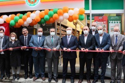 Türkiye Tarım Kredi Kooperatif Market'in 563'ncü şubesi İzmir'de açıldı