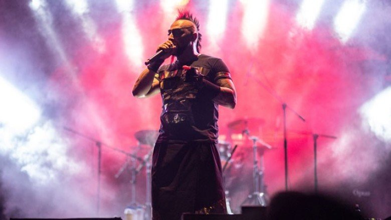 Ünlü isimlerden döviz kuru tepkisi: "Çok ağır günler yaşıyoruz"