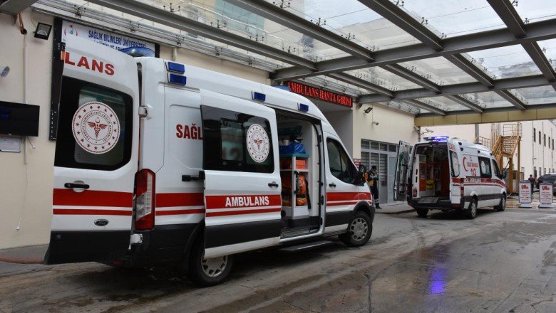 Adıyaman'da hafif ticari aracın çarptığı 2 kardeş yaralandı