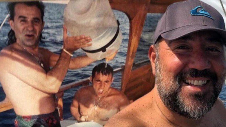 Ata Demirer: Bu fotoğrafta peder bey beni ıslıyor