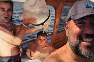 Ata Demirer: Bu fotoğrafta peder bey beni ıslıyor