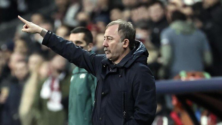 Beşiktaş'ta Sergen Yalçın'dan mağlubiyet yorumu: 'Maçı koparabilirdik'