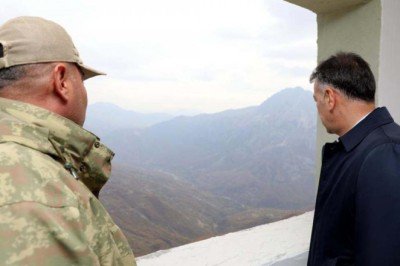 Bitlis Valisi Çağatay, Gazitepe Üs Bölgesini ziyaret etti