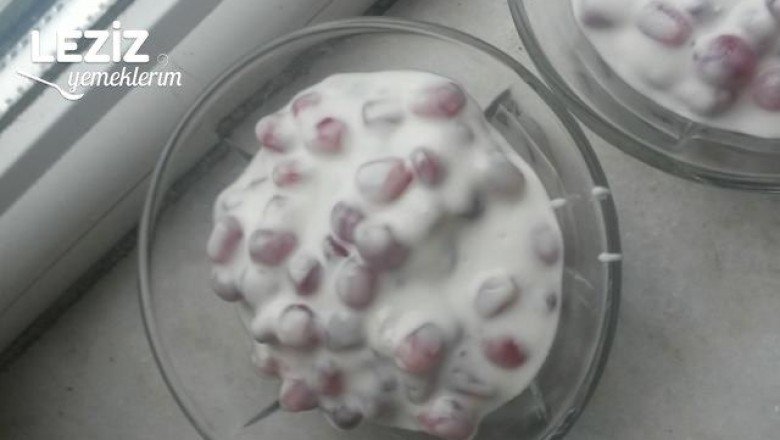 Çocuklar Icin Yogurtlu Nar Taneleri