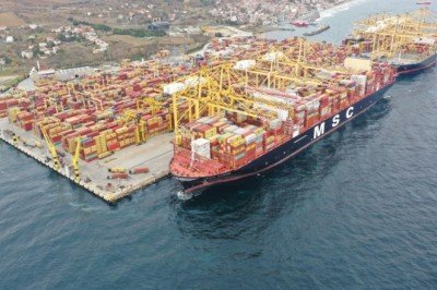 Dev konteyner gemisi MSC Samar Tekirdağ'a geldi