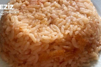 Domatesli Pilav Nasıl Yapılır