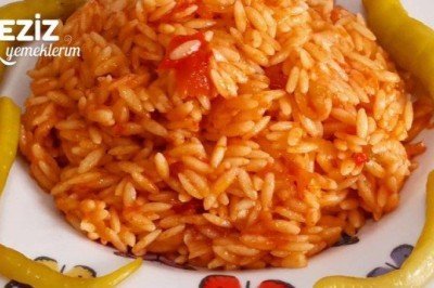 Domatesli Şehriye Pilavı