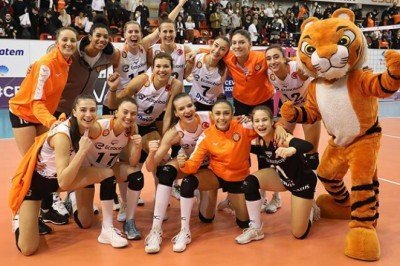 Eczacıbaşı 3 - 0 Zeleznicar Lajkovac (CEV Kupası)