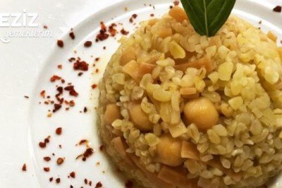 Erişteli Nohutlu Pilav