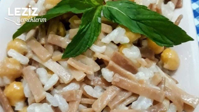Erişteli Nohutlu Pirinç Pilavı