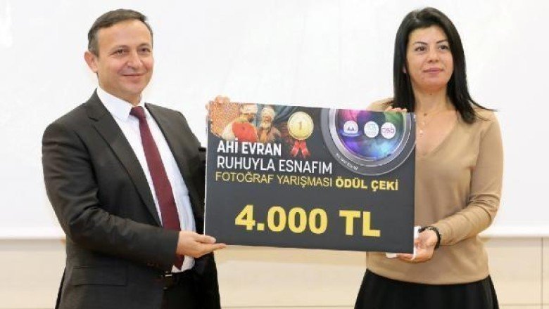 ERÜ’de fotoğraf yarışmasında dereceye girenlere ödülleri verildi