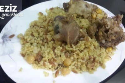 Et Suyuna Nohutlu Bulgur Pilavı Tarifi