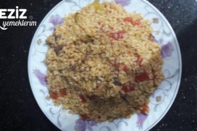 Etli Bulgur Pilavı Nasıl Yapılır
