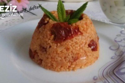 Kuru Domatesli Nohutlu Bulgur Pilavı