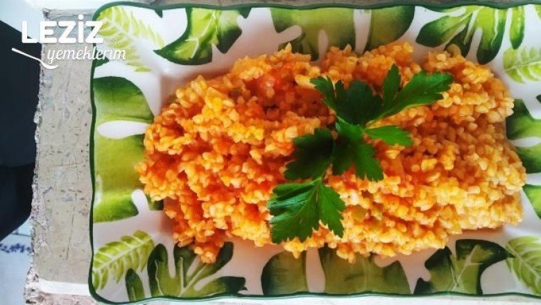 Meyhane Pilavı Tarifi (Domatesli Bulgur Pilavı)