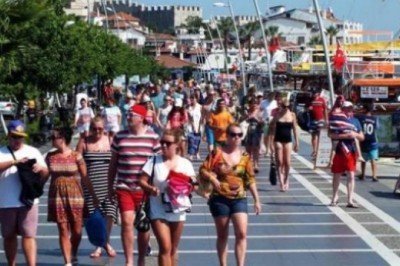 Ocak-Ekim döneminde Türkiye'yi ziyaret eden yabancı sayısı geçen yıla göre yüzde 88 arttı