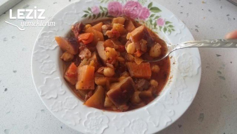 Patlıcan Sulusu Yemeği