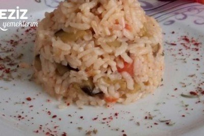 Patlıcanlı Domatesli Pirinç Pilavı