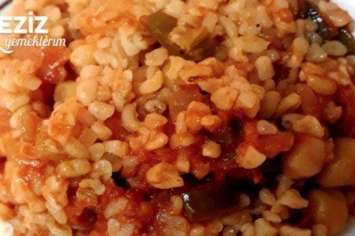 Patlıcanlı Nohutlu Bulgur Pilavı