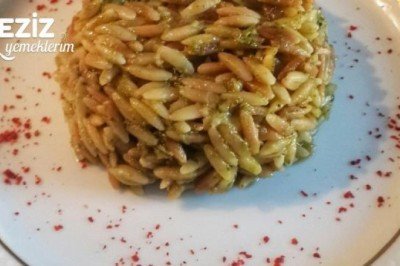 Pesto Soslu Şehriye Pilavı
