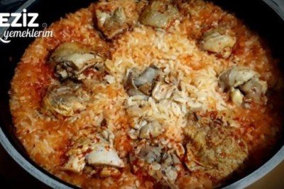 Soğanlı Sosuyla Enfes Tavuklu Pilav