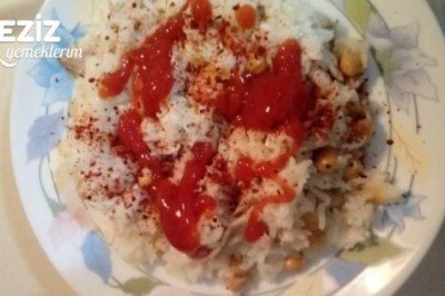 Tavuklu Nohutlu Pirinç Pilavı (Tereyağı Ve Tavuk Sulu)