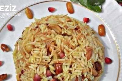 Yer Fıstığı Ve Narlı Pilav