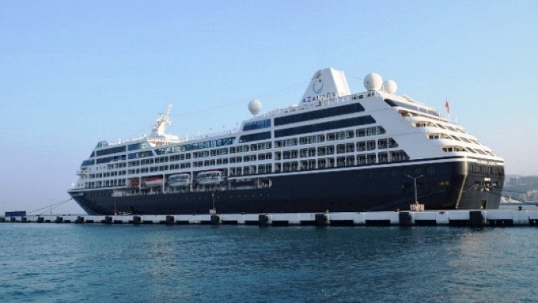 Zenginler Gemisi' Azamara Journey Kuşadası'nda